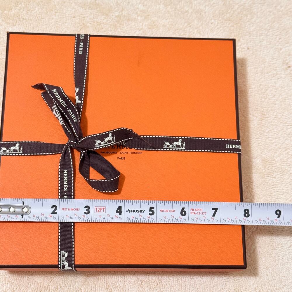 Hermès Paris Orange Square Gift Box w/ Ribbon Large Made in France 8" x 8" x 1" - Picture 7 of 8